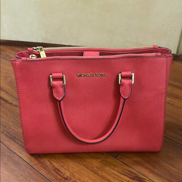 Michael Kors Rose Bag - Picture 1 of 8